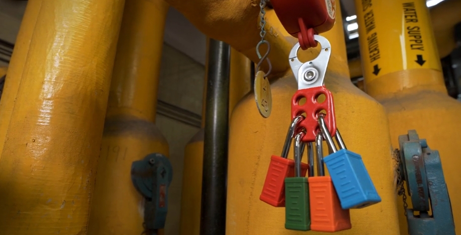 STEEL HASP LOCKOUT